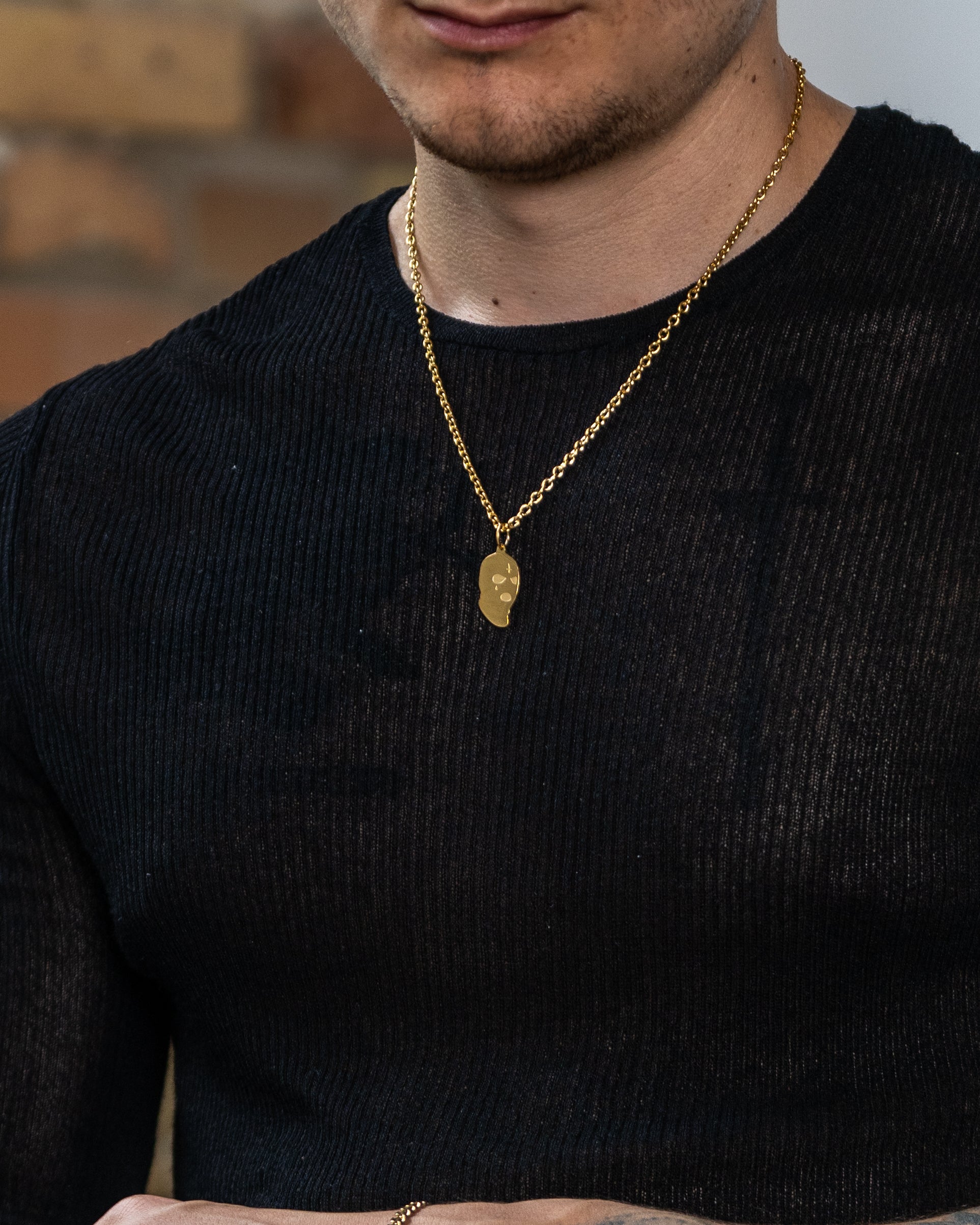 unshinebar-ski-mask-necklace-masken-kette-gold image 2