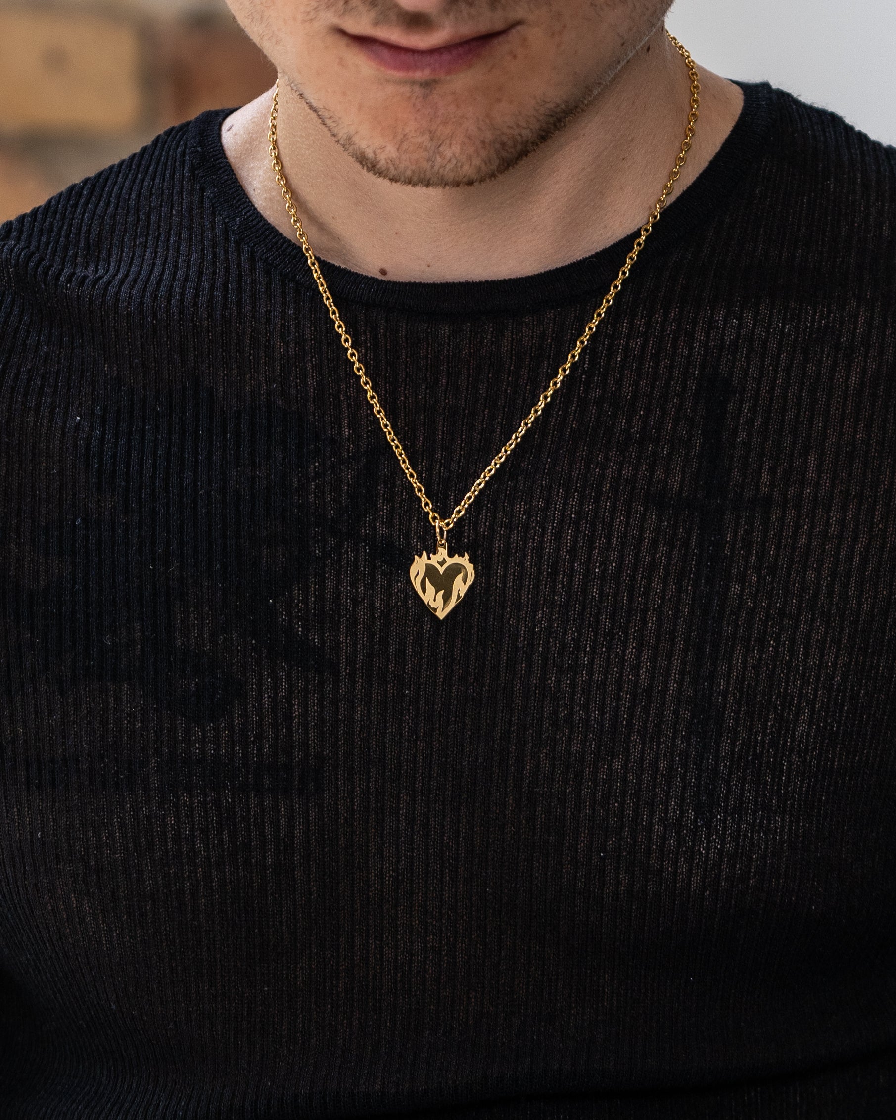 unshinebar-burning-heart-kette-gold-18k-anh-nger image 3