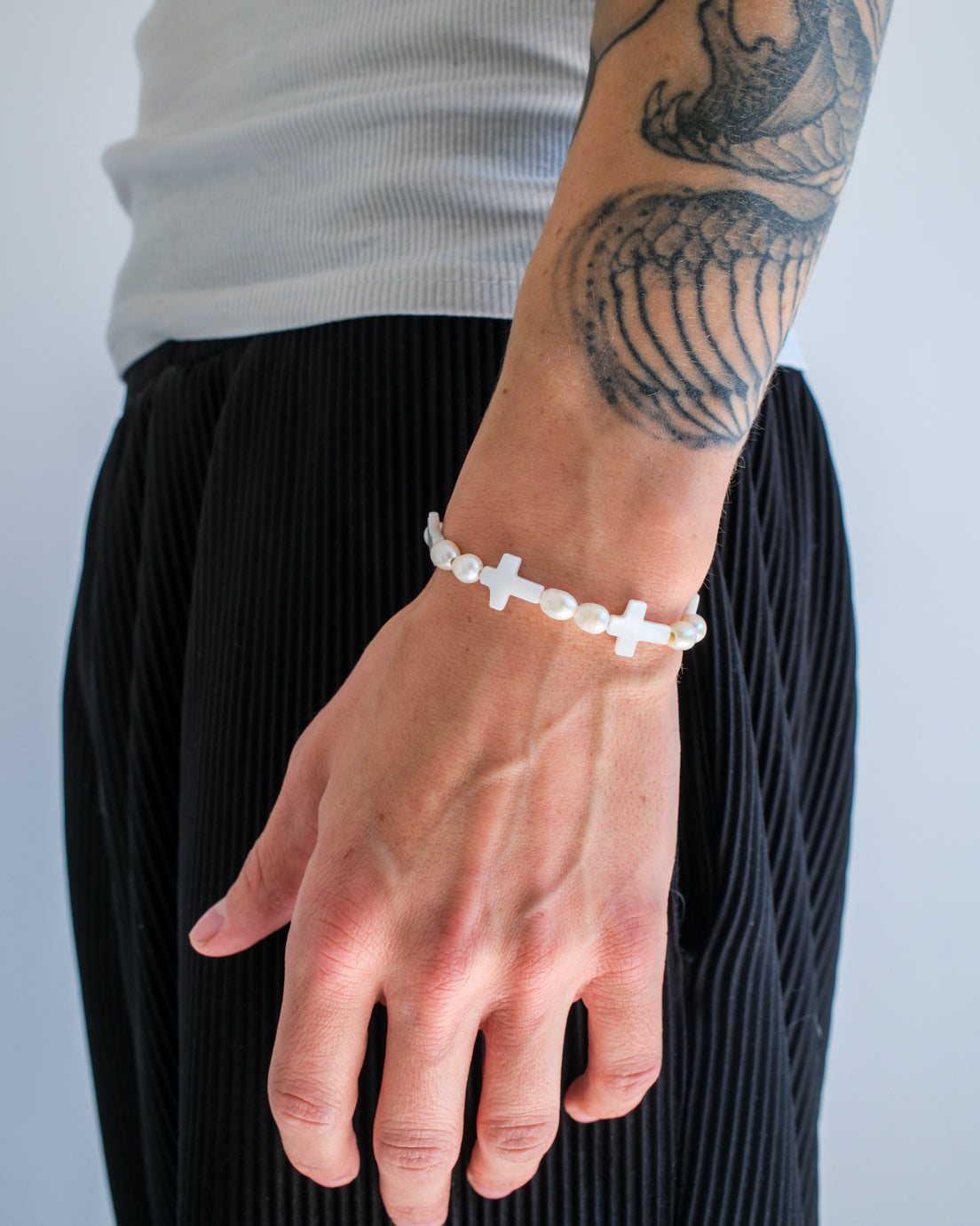 unshinebar-faith-armband-perlen-silber-mit-kreuz-verstellbar image 2