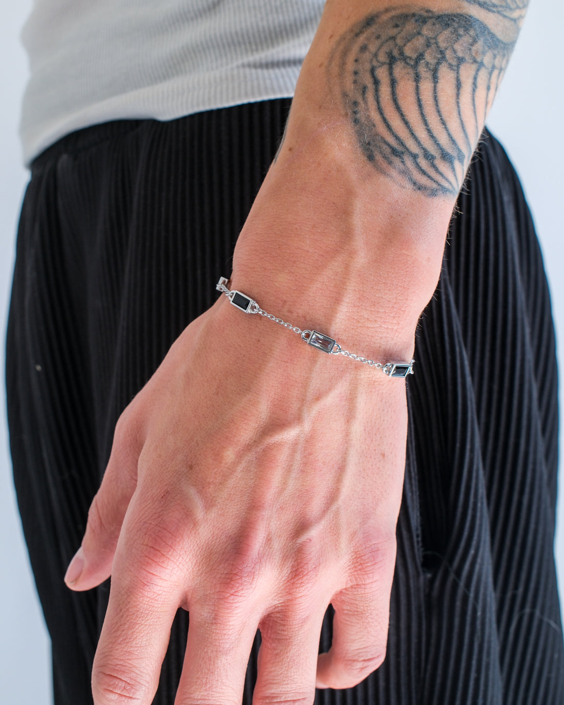 unshinebar-gemstone-armband-schwarz-silber-zirkonia image 2