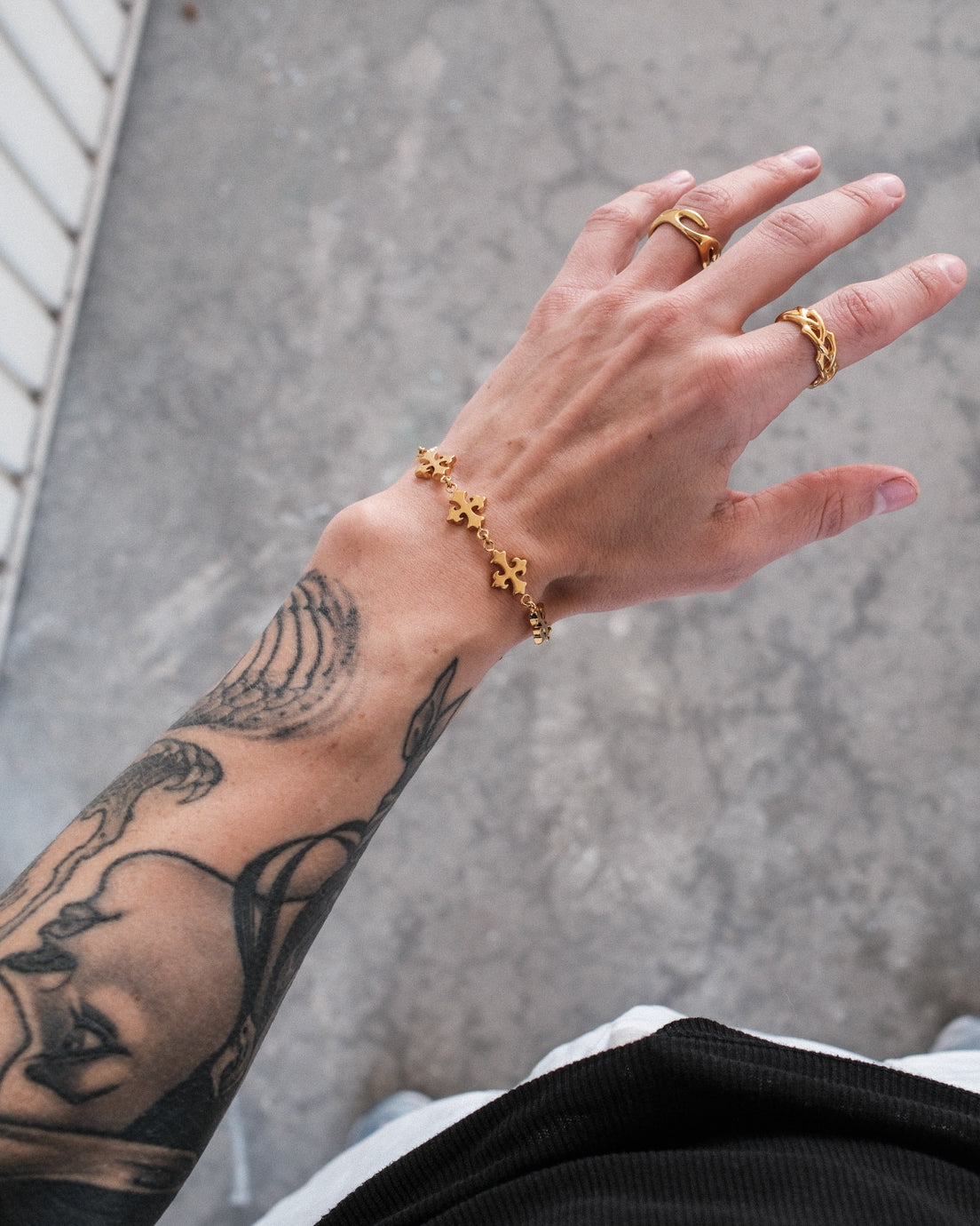 unshinebar-legacy-cross-armband-gold-18-cm-edelstahl image 3