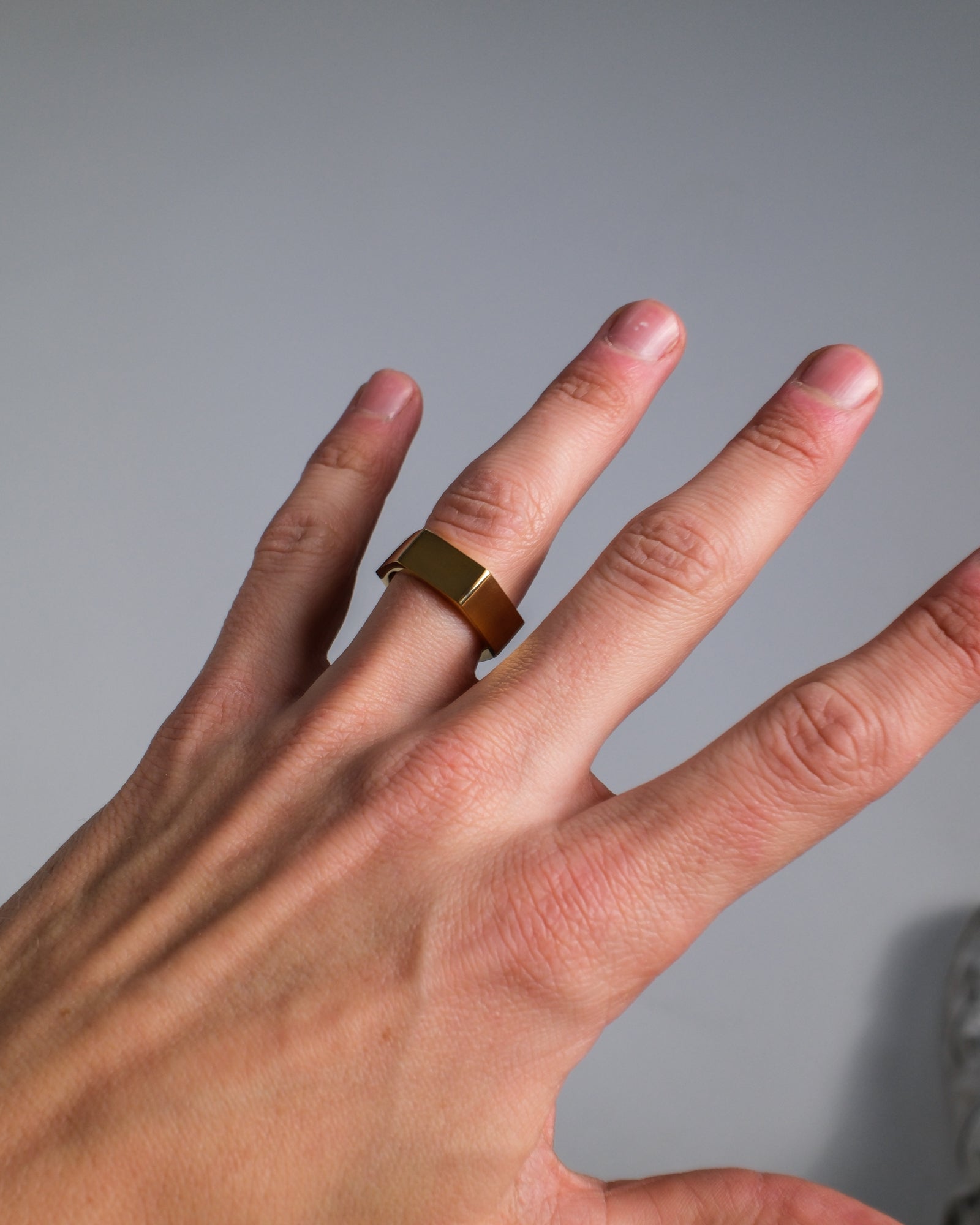 unshinebar-hexagon-ring-gold-sechseck-ring-gr-e-9-edelstahl image 4