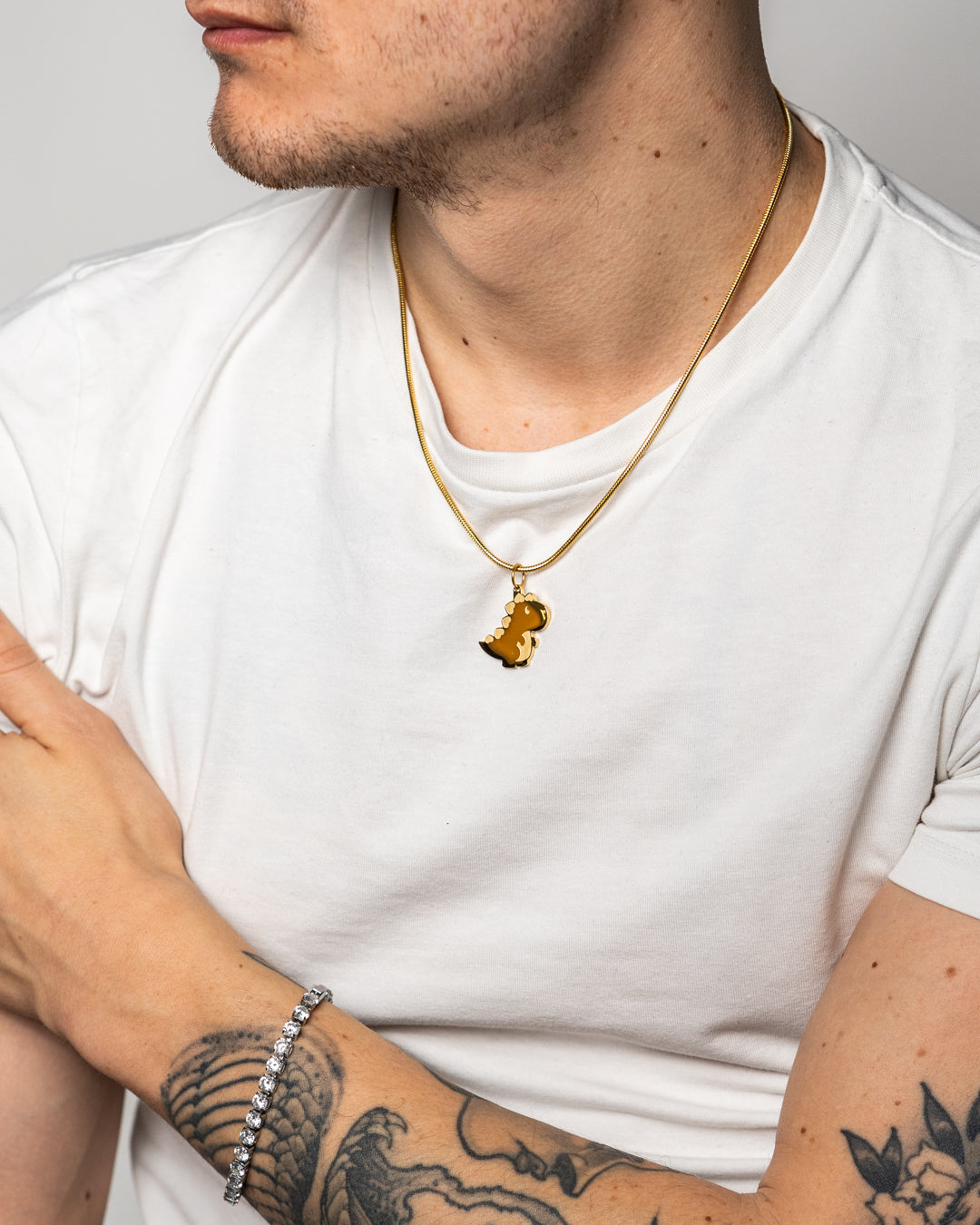 unshinebar-dinosaur-necklace-kette-gold-dino-anh-nger image 3