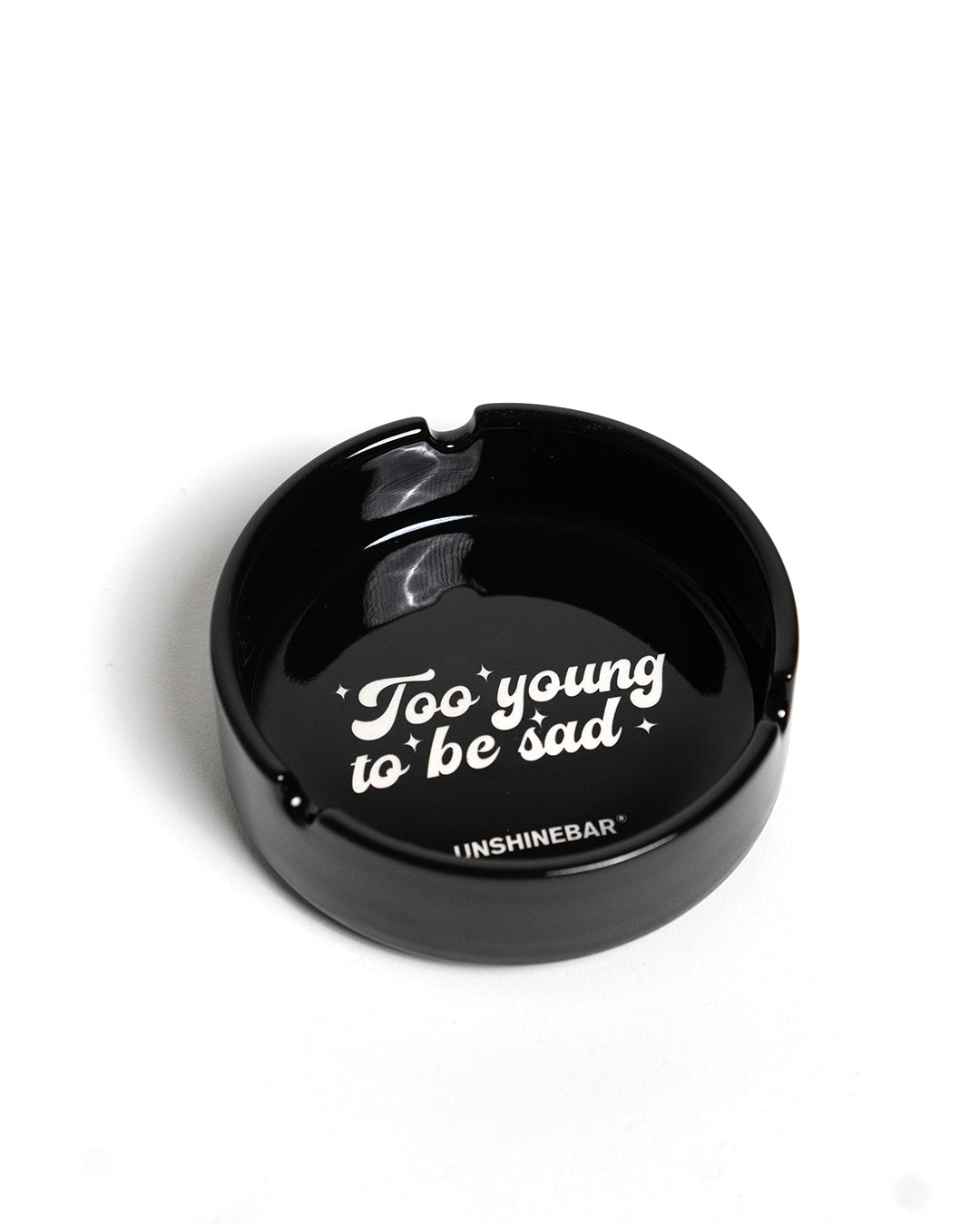 unshinebar-too-young-to-be-sad-aschenbecher-schwarz-keramik image 1