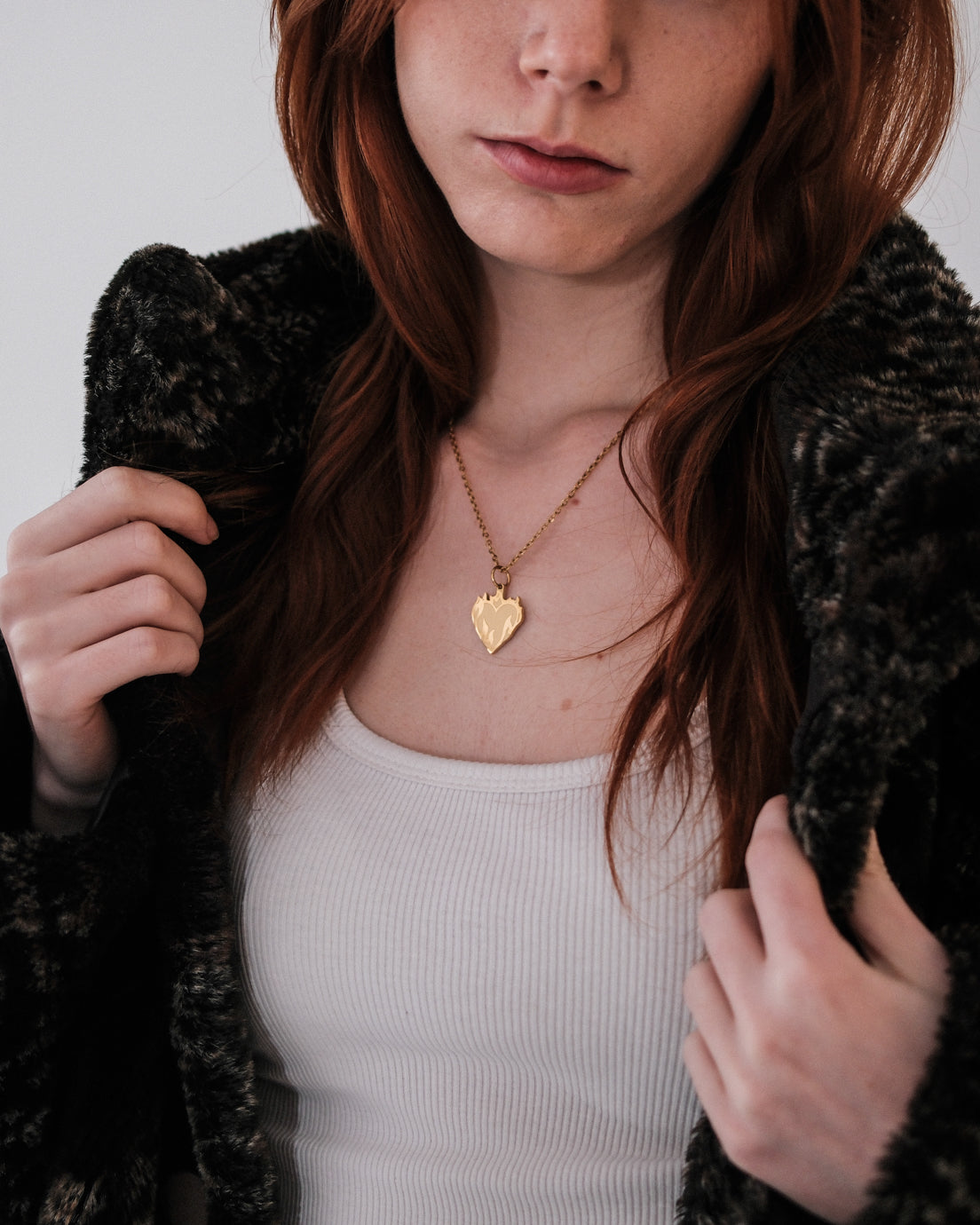 unshinebar-burning-heart-kette-gold-18k-anh-nger image 5