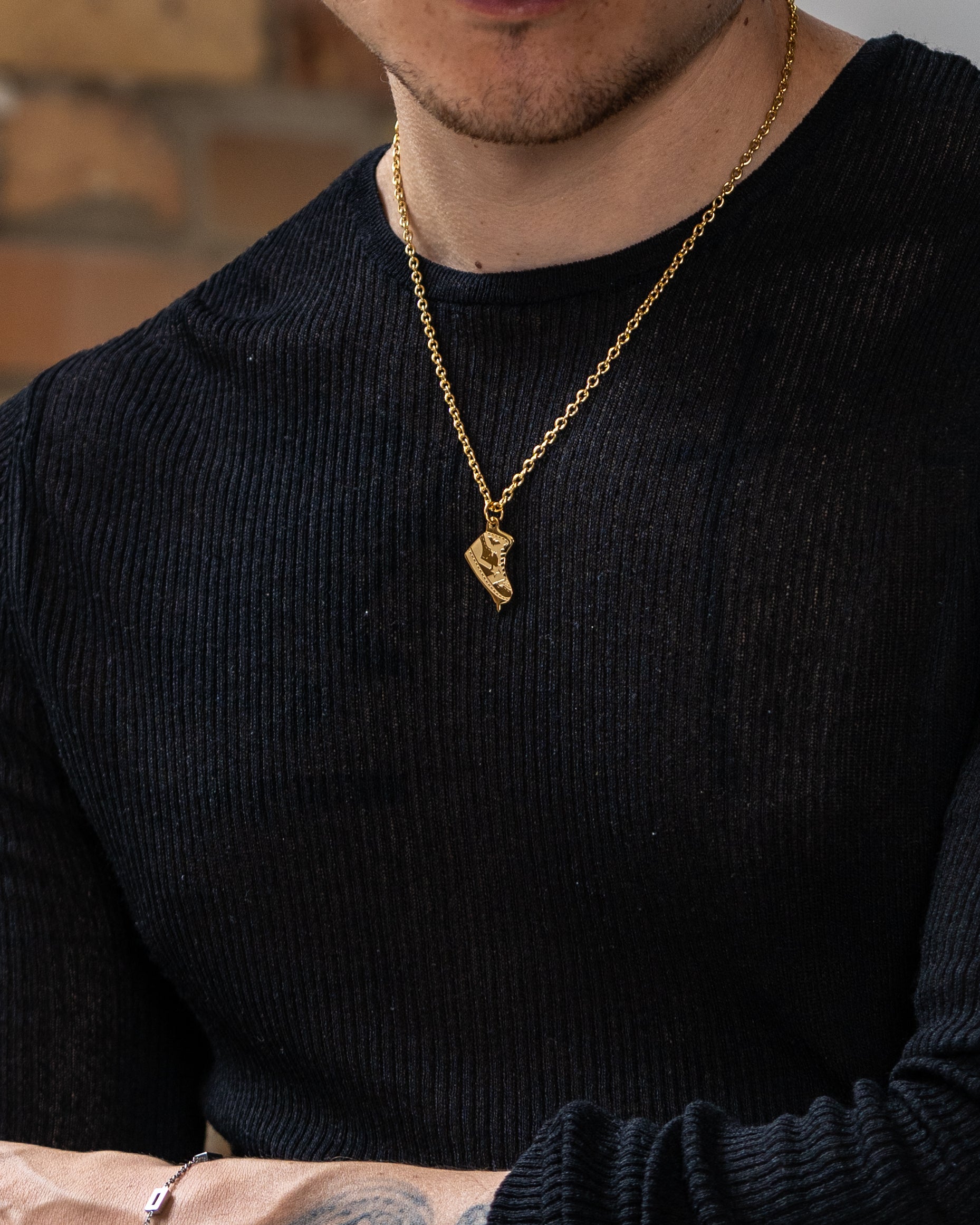 unshinebar-sneaker-anh-nger-gold-edelstahl-pendant image 4