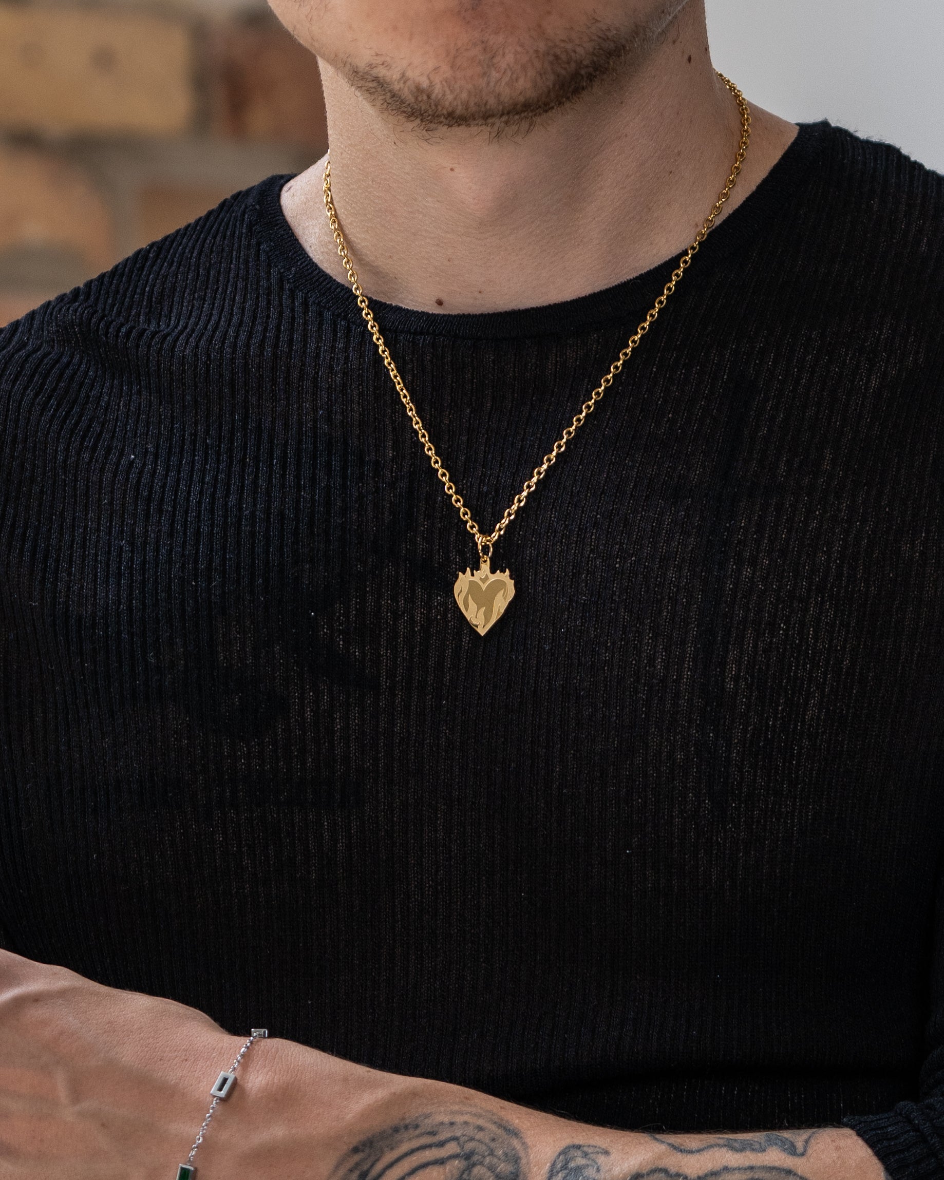 unshinebar-burning-heart-kette-gold-18k-anh-nger image 2