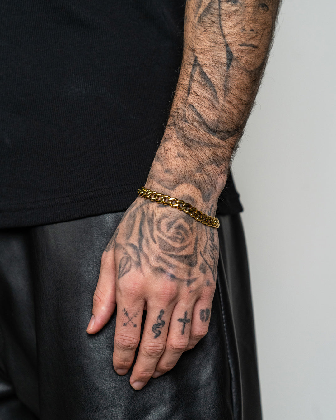 unshinebar-cuban-bracelet-8mm-gold-armband-edelstahl image 2